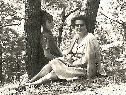 Monica şi Nelli Pillat, la Văratec, în 1964. Foto: Arhiva familiei Pillat