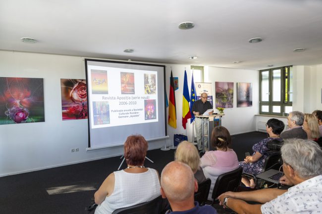 Gheorghe Săsărman prezintă revista "Apoziția".